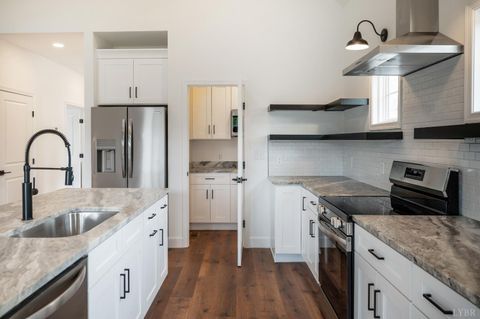 Tiny photo for 11286 Leesville Road, Evington, VA 24550 (MLS # 363086)