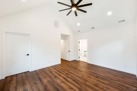 Tiny photo for 11286 Leesville Road, Evington, VA 24550 (MLS # 363086)
