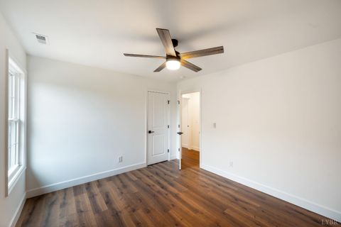 Tiny photo for 11286 Leesville Road, Evington, VA 24550 (MLS # 363086)