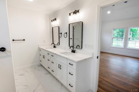 Tiny photo for 11286 Leesville Road, Evington, VA 24550 (MLS # 363086)