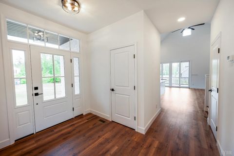 Tiny photo for 11286 Leesville Road, Evington, VA 24550 (MLS # 363086)
