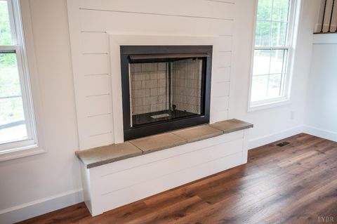 Tiny photo for 11286 Leesville Road, Evington, VA 24550 (MLS # 363086)