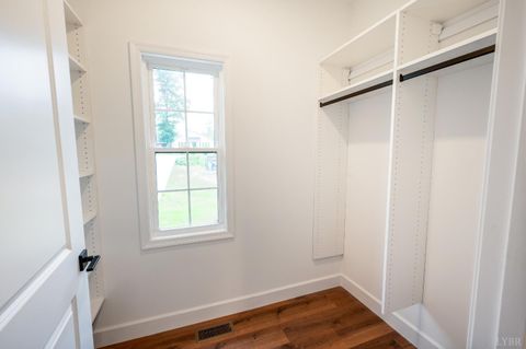 Tiny photo for 11286 Leesville Road, Evington, VA 24550 (MLS # 363086)