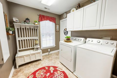 Tiny photo for 1285 Ashburn Drive, Forest, VA 24551 (MLS # 363825)