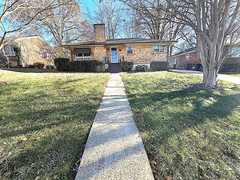 Photo of 4604 Oakdale Drive, Lynchburg, VA 24501 (MLS # 363341)