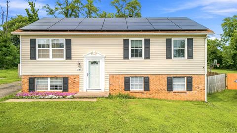 Photo of 1040 Long Meadows Drive, Lynchburg, VA 24502 (MLS # 367800)