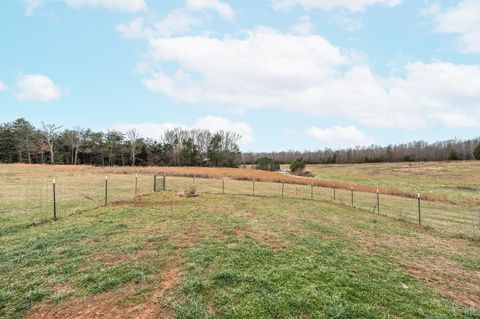 Tiny photo for 351 Down Creek Road, Brookneal, VA 24528 (MLS # 363544)