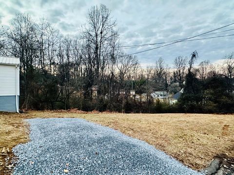 Tiny photo for 1711 TEXAS AVENUE Ave, Lynchburg, VA 24501 (MLS # 364088)