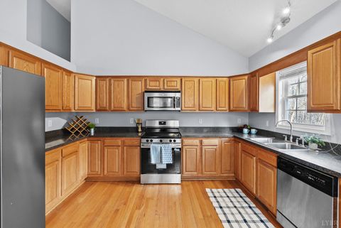Tiny photo for 119 oakview Drive, Monroe, VA 24574 (MLS # 364156)