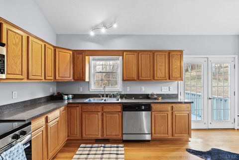 Tiny photo for 119 oakview Drive, Monroe, VA 24574 (MLS # 364156)