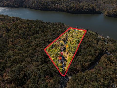 Tiny photo for 209 Leesville Lake Court, Pittsville, VA 24139 (MLS # 364153)