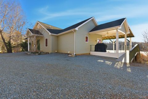 Tiny photo for 209 Leesville Lake Court, Pittsville, VA 24139 (MLS # 364153)