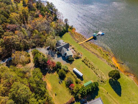 Tiny photo for 209 Leesville Lake Court, Pittsville, VA 24139 (MLS # 364153)