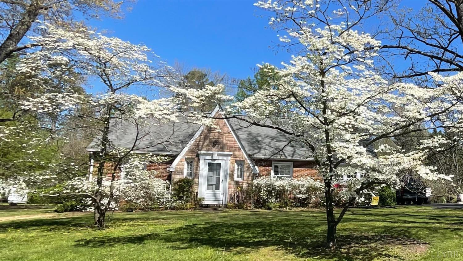 1236 Lynchburg Avenue, Brookneal, Virginia image 2