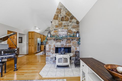 Tiny photo for 201 Cambridge drive DR, Lynchburg, VA 24502 (MLS # 365985)