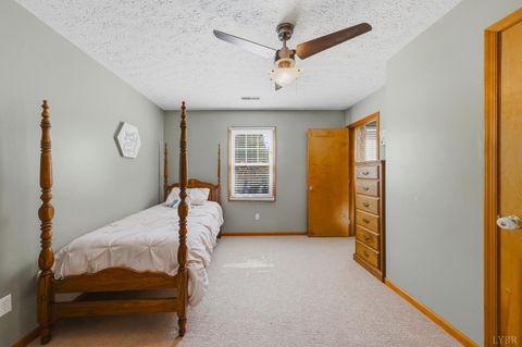 Tiny photo for 201 Cambridge drive DR, Lynchburg, VA 24502 (MLS # 365985)