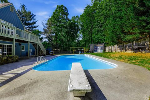 Tiny photo for 201 Cambridge drive DR, Lynchburg, VA 24502 (MLS # 365985)