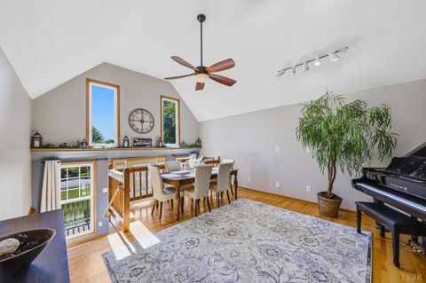 Tiny photo for 201 Cambridge drive DR, Lynchburg, VA 24502 (MLS # 365985)