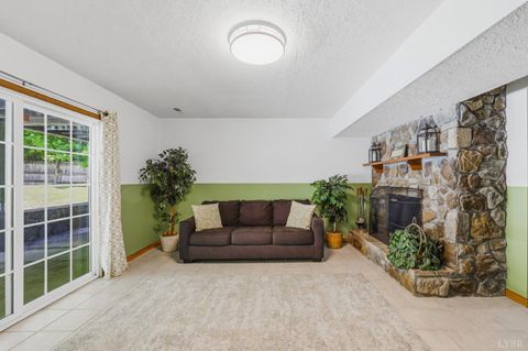 Tiny photo for 201 Cambridge drive DR, Lynchburg, VA 24502 (MLS # 365985)
