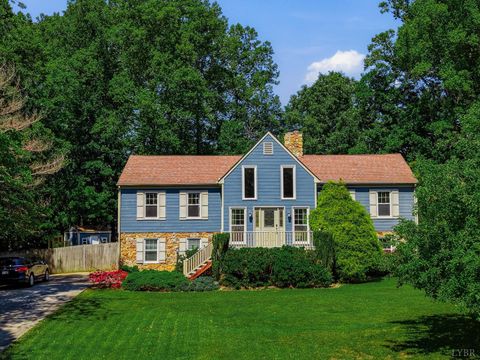 Photo of 201 Cambridge drive DR, Lynchburg, VA 24502 (MLS # 365985)