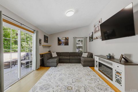 Tiny photo for 201 Cambridge drive DR, Lynchburg, VA 24502 (MLS # 365985)