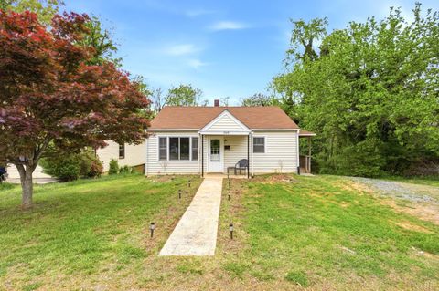 Photo of 3220 Maryland Avenue, Lynchburg, VA 24501 (MLS # 364756)