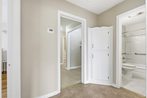 Tiny photo for 3220 Maryland Avenue, Lynchburg, VA 24501 (MLS # 364756)