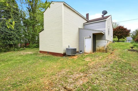 Tiny photo for 3220 Maryland Avenue, Lynchburg, VA 24501 (MLS # 364756)
