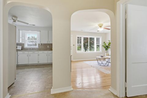 Tiny photo for 3220 Maryland Avenue, Lynchburg, VA 24501 (MLS # 364756)
