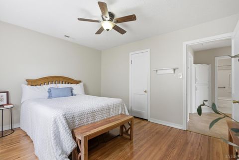 Tiny photo for 3220 Maryland Avenue, Lynchburg, VA 24501 (MLS # 364756)