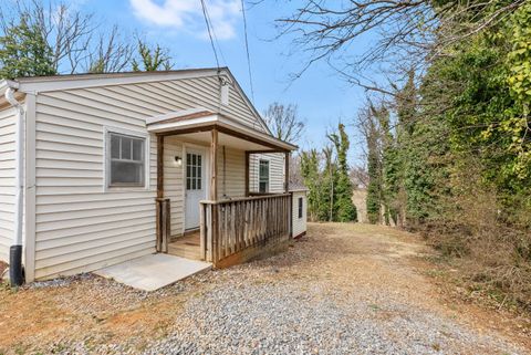 Tiny photo for 3220 Maryland Avenue, Lynchburg, VA 24501 (MLS # 364756)