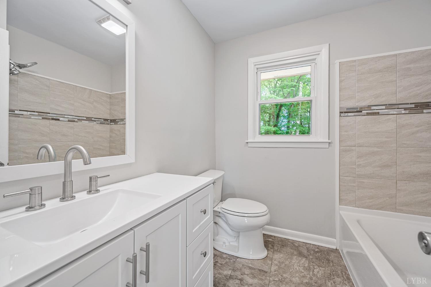 1504 Lockewood Drive, Lynchburg, Virginia image 13