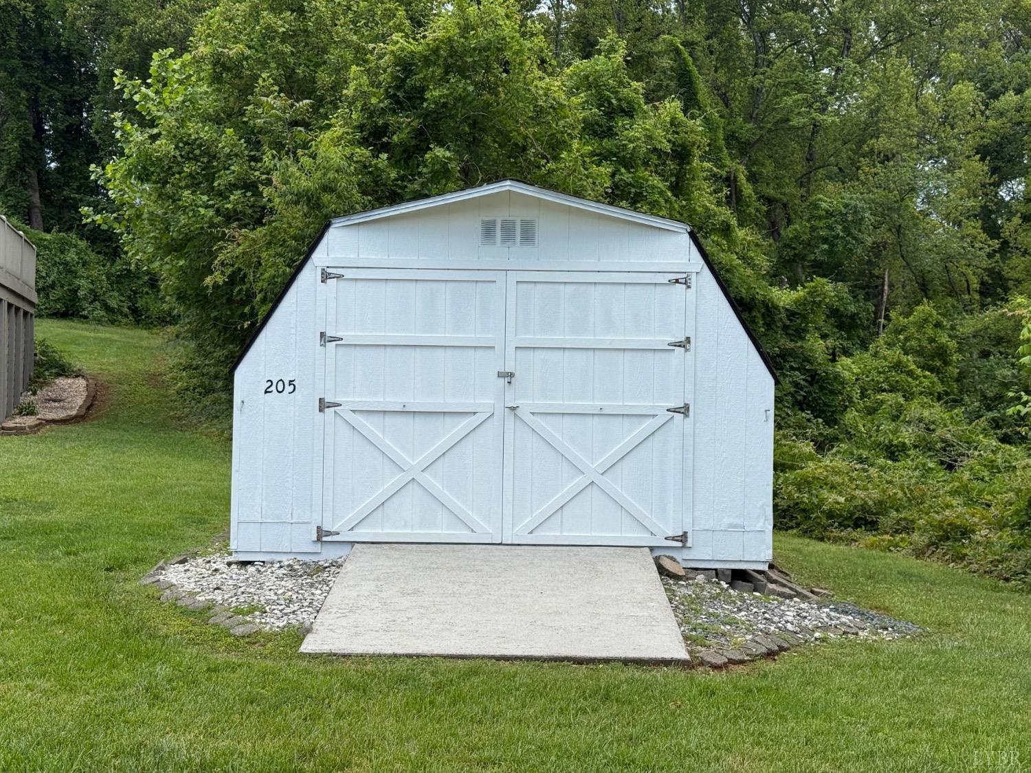 205 Great Oaks Drive, Madison Heights, Virginia image 20