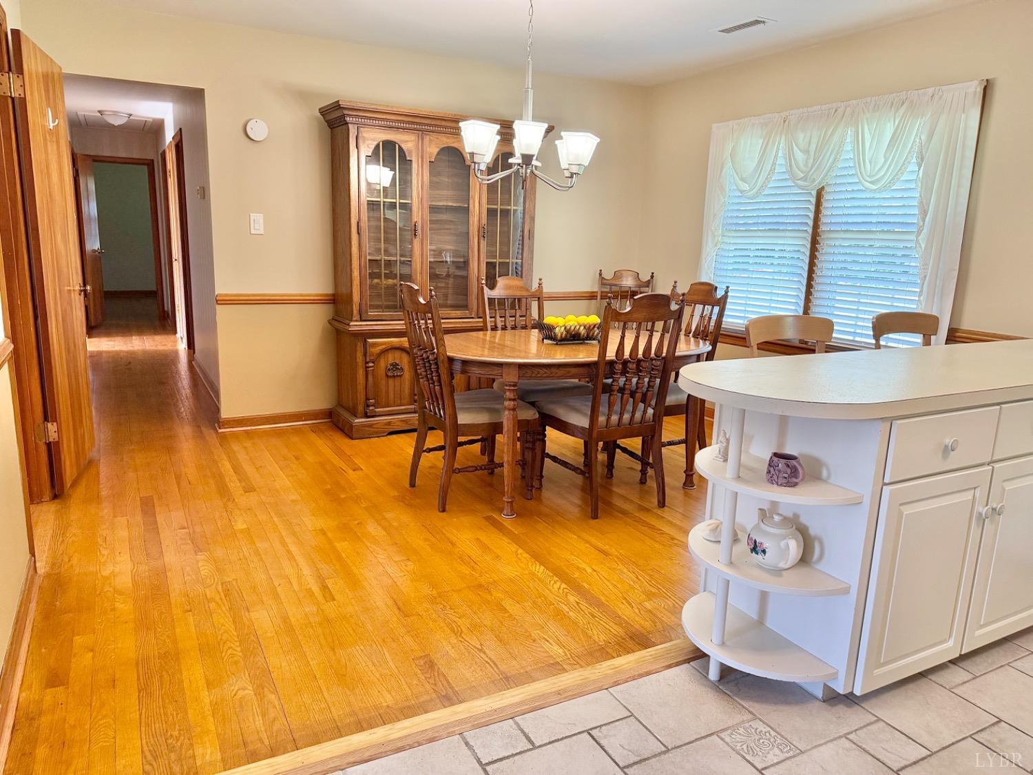205 Great Oaks Drive, Madison Heights, Virginia image 5
