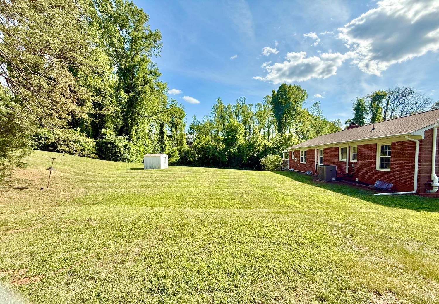 205 Great Oaks Drive, Madison Heights, Virginia image 3
