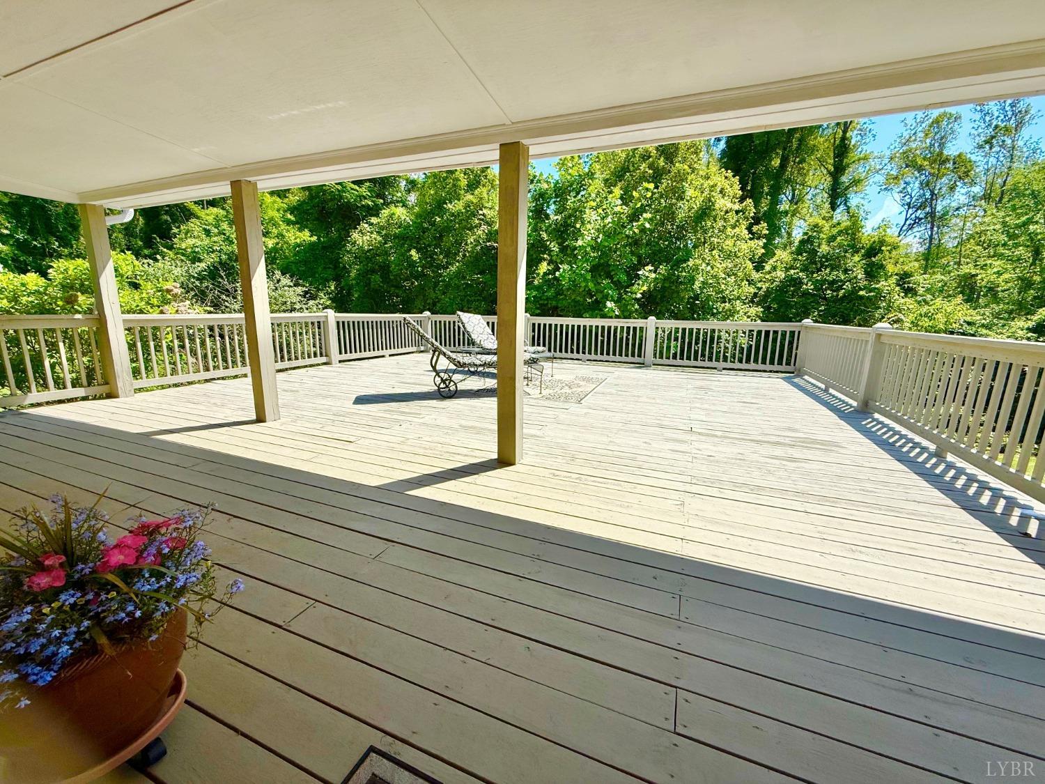 205 Great Oaks Drive, Madison Heights, Virginia image 2
