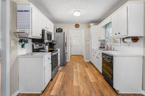 Tiny photo for 134 Robinwood Place, Danville, VA 24540 (MLS # 366671)