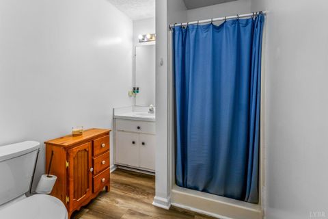 Tiny photo for 134 Robinwood Place, Danville, VA 24540 (MLS # 366671)
