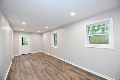 Tiny photo for 2130 Burnt Bridge Rd, Rd, Lynchburg, VA 24503 (MLS # 363826)