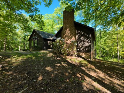 Photo of 2130 Burnt Bridge Rd, Rd, Lynchburg, VA 24503 (MLS # 363826)