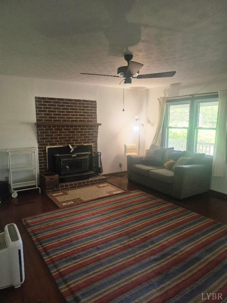 566 Holman Mill Rd Rd, Cumberland, Virginia image 3