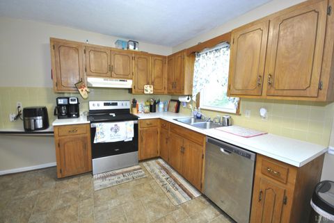 Tiny photo for 295 Foxcroft Drive, Monroe, VA 24574 (MLS # 362044)