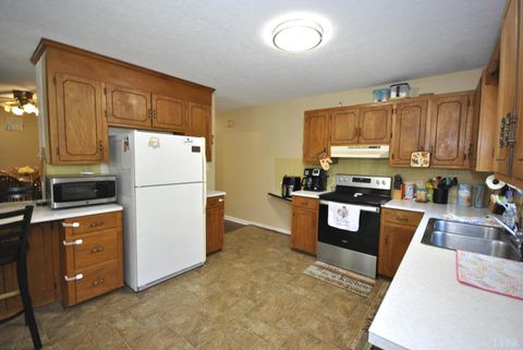 Tiny photo for 295 Foxcroft Drive, Monroe, VA 24574 (MLS # 362044)