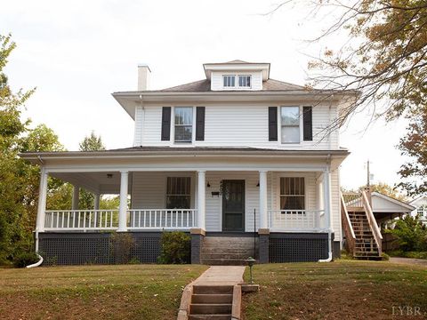 Photo of 4402 Hilltop Dr, Lynchburg, VA 24502 (MLS # 362256) Photo of 4402 Hilltop Dr, Lynchburg, VA 24502 (MLS # 362256)