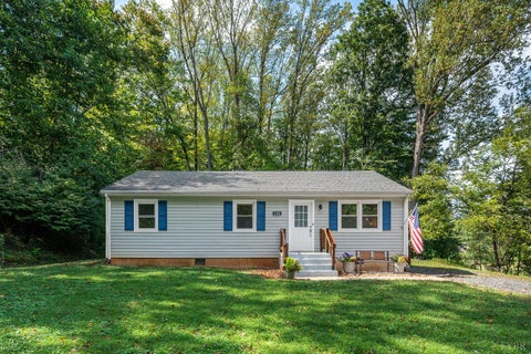 Homes For Sale - 120 Willow Lane<br/> Amherst, VA 24521