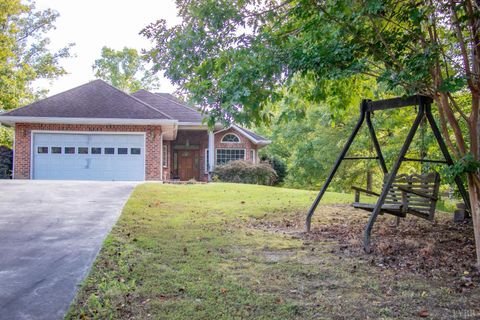 Tiny photo for 224 Walnut Road, Danville, VA 24541 (MLS # 365159)