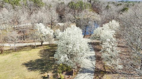 Tiny photo for 224 Walnut Road, Danville, VA 24541 (MLS # 365159)