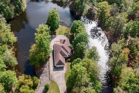 Tiny photo for 224 Walnut Road, Danville, VA 24541 (MLS # 365159)