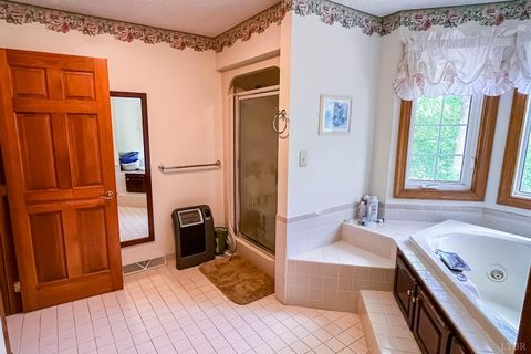 Tiny photo for 224 Walnut Road, Danville, VA 24541 (MLS # 365159)