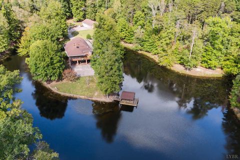 Tiny photo for 224 Walnut Road, Danville, VA 24541 (MLS # 365159)